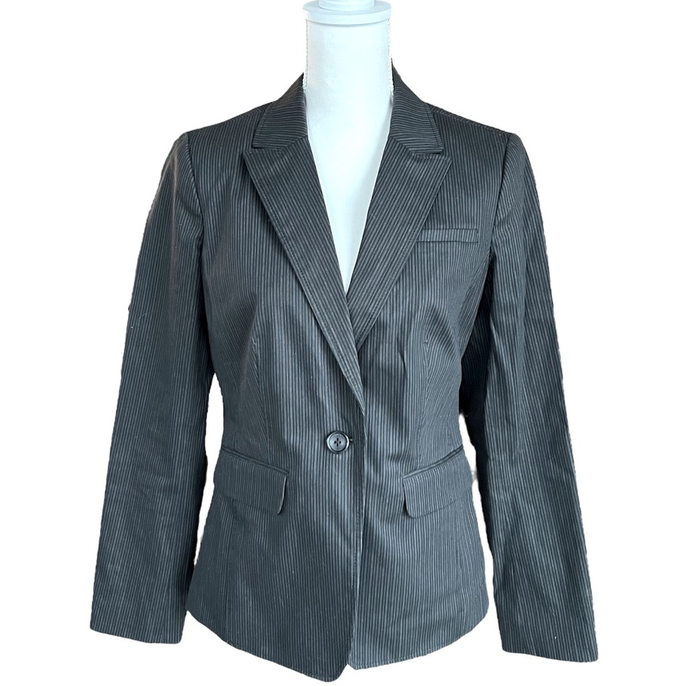 Banana Republic Women’s Charcoal Pinstripe Single Button Blazer | Size 8